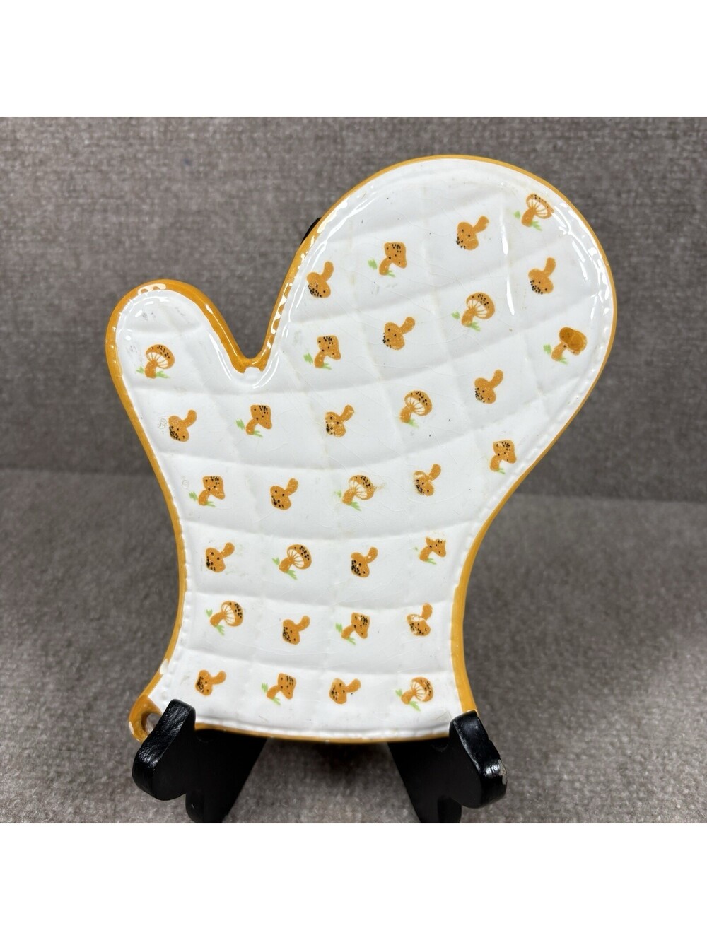 1983 Kitchen Ceramic Tile Trivet Mushroom Oven Mitt Shape Whitehall Arts WA